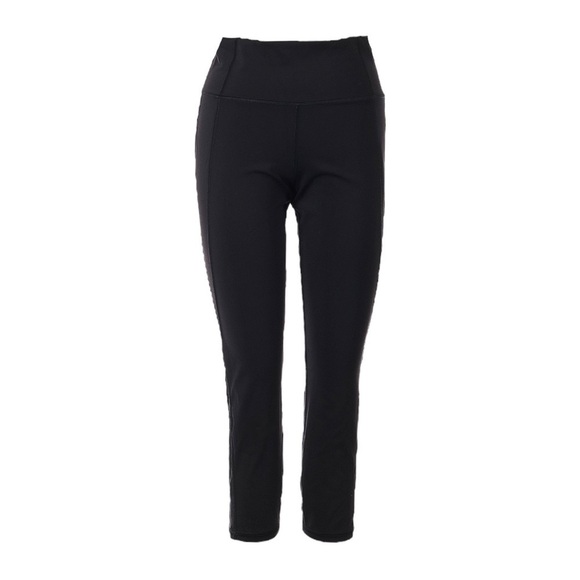 Athleta Pants - NWT Athleta Accelerate High Rise Crop Leggings 1X Black SwiftLite Lightweight